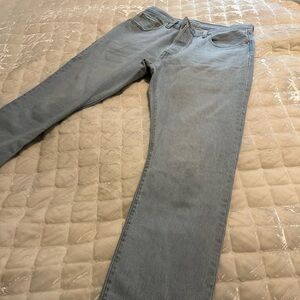 Levi’s 501 button fly straight leg boyfriend fit Jeans size 33W/30L